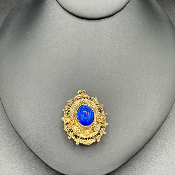 Ornate Blue Sapphire Colored Brooch with Bale - Picture 7 of 13